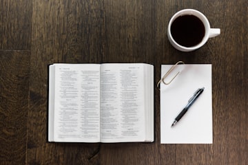 Minimalist Reading Setup